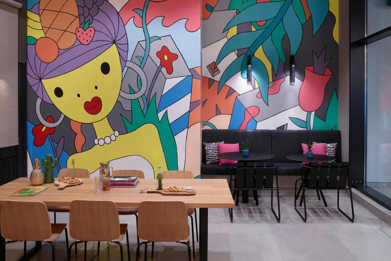 Moxy Athens City 외부 사진
