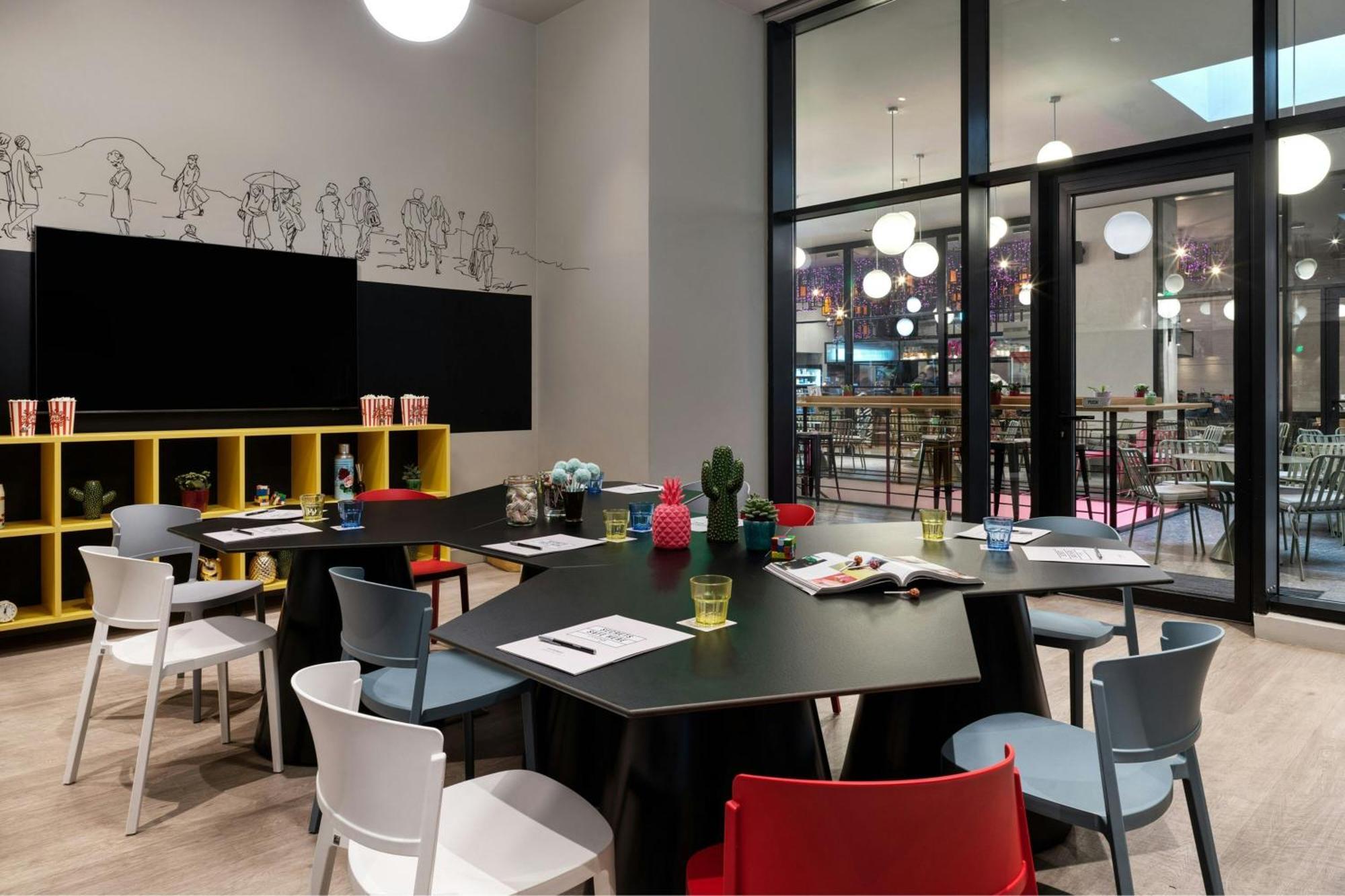 Moxy Athens City 외부 사진